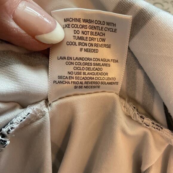 JLT Studio Black & white Cold Shoulder Casual Business Short Sleeve Top Sz M - Picture 6 of 7